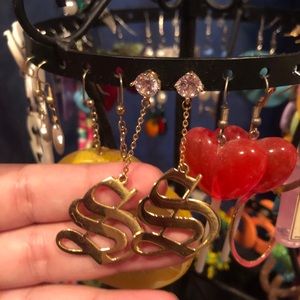 Bella Doña S gold plated initial earrings